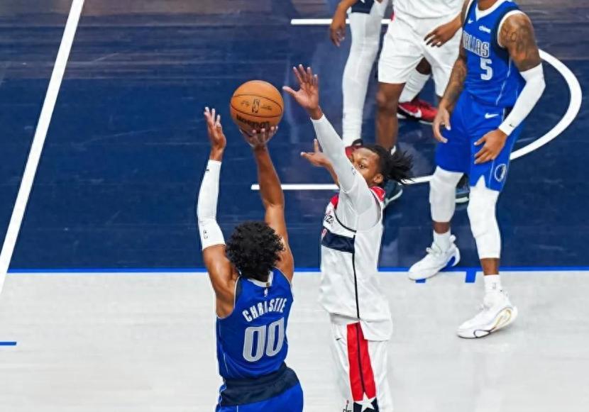 体育社区-连续四场！独行侠捡到宝？比浓眉还靠谱了？